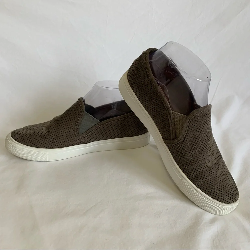 Steve Madden Zarayy Slip-On Sneakers Perforated, size 6, dark gray w/ olive tone - Picture 1 of 16